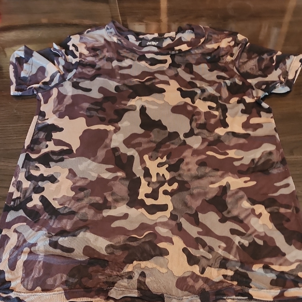 Just Polly Mesh Camo T-Shirt L